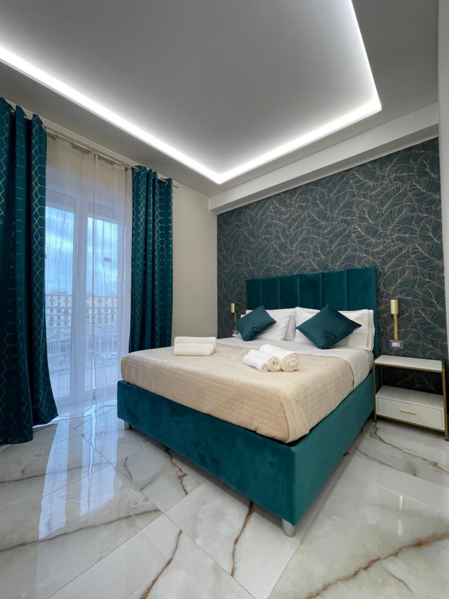 Napoli Central Suites Affittacamere *