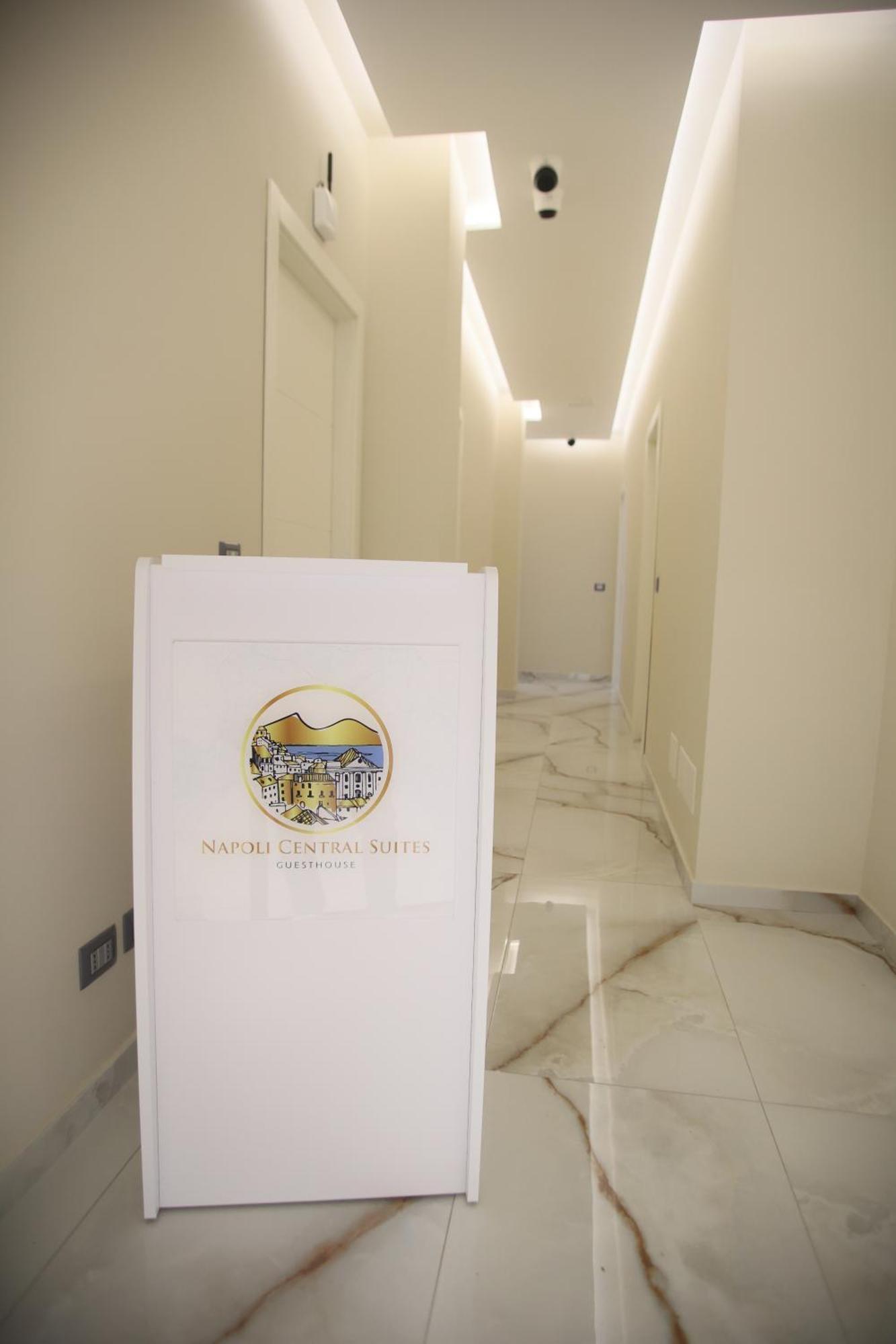 Napoli Central Suites *