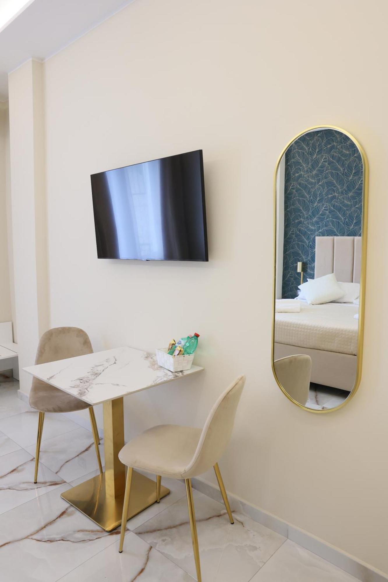 Affittacamere Napoli Central Suites *