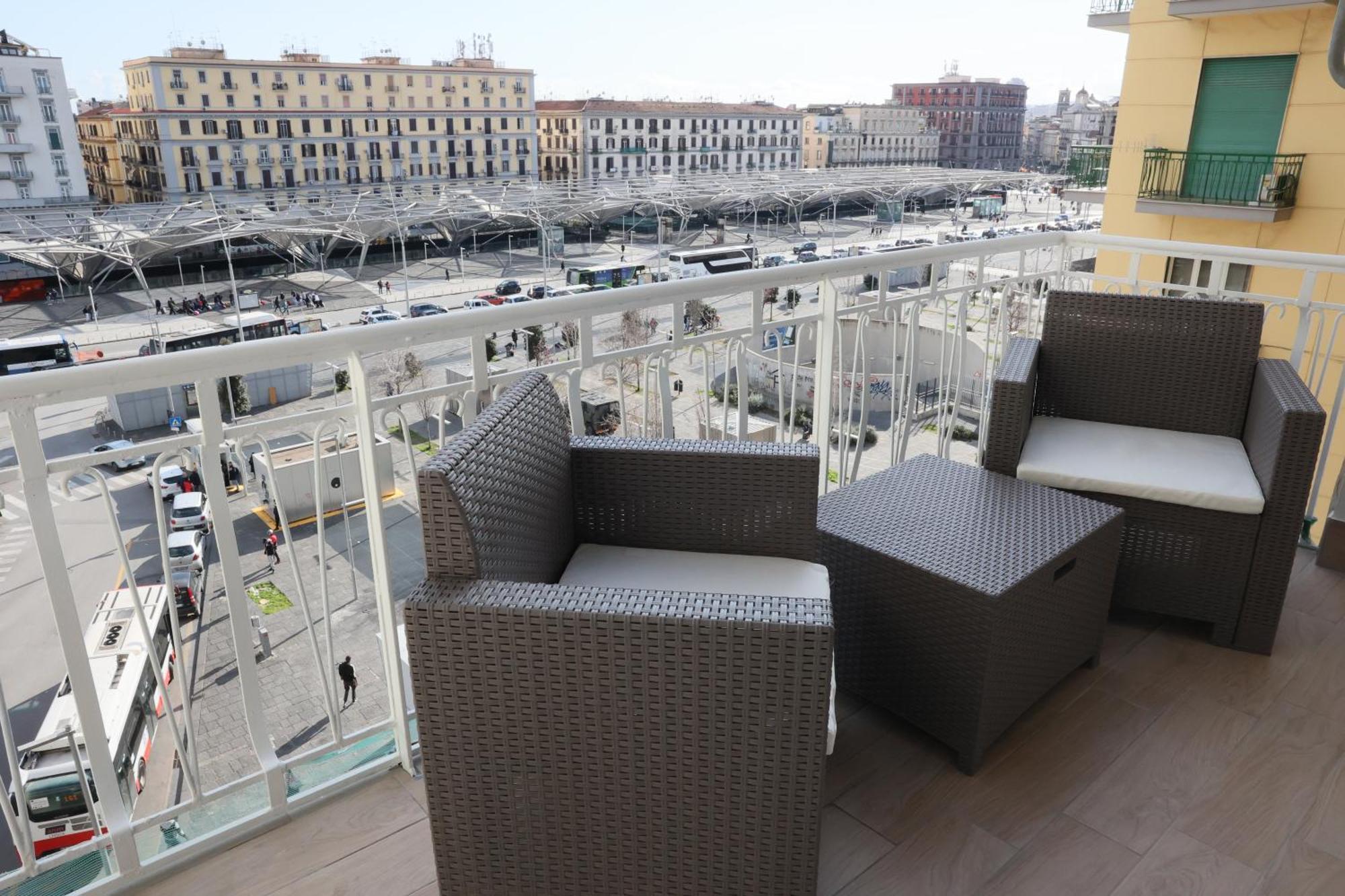Napoli Central Suites Affittacamere *