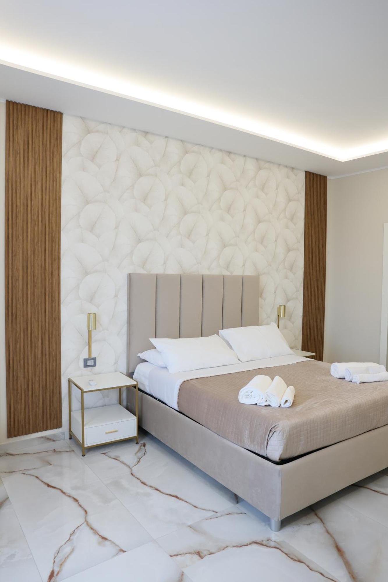 Napoli Central Suites