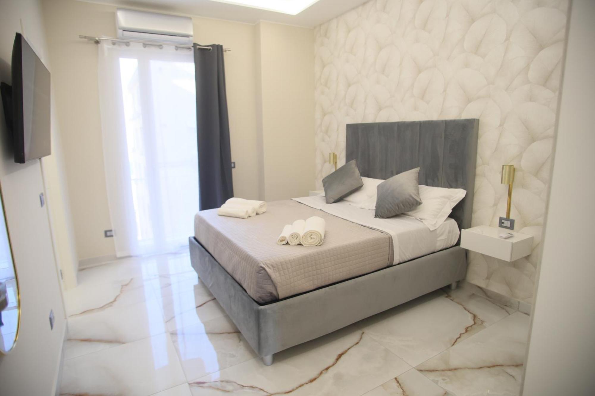 Napoli Central Suites Affittacamere