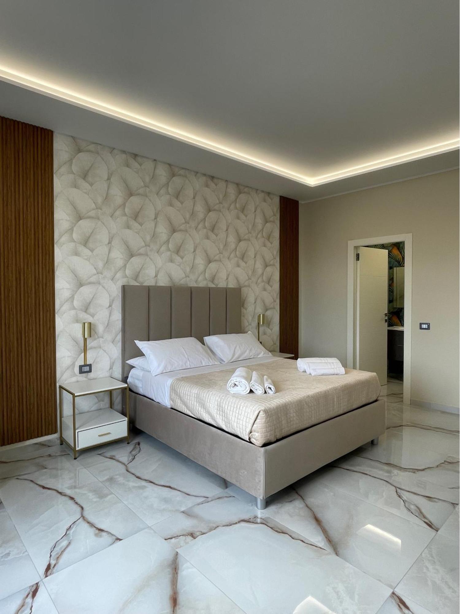 Napoli Central Suites Maison d'hôtes Naples