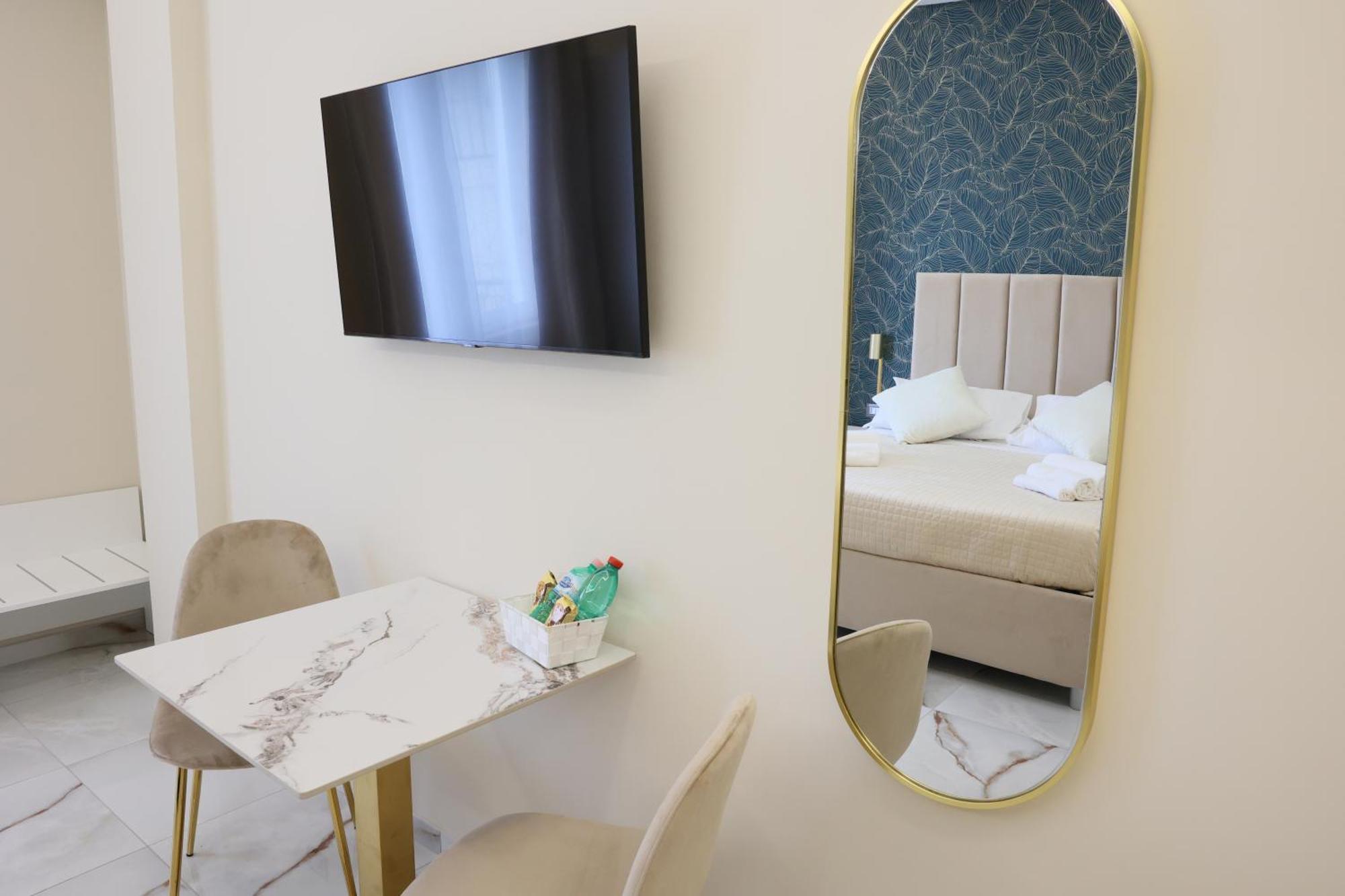 Napoli Central Suites