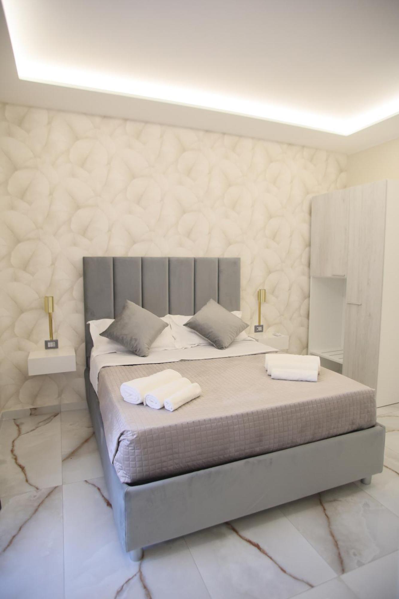 Napoli Central Suites * Naples