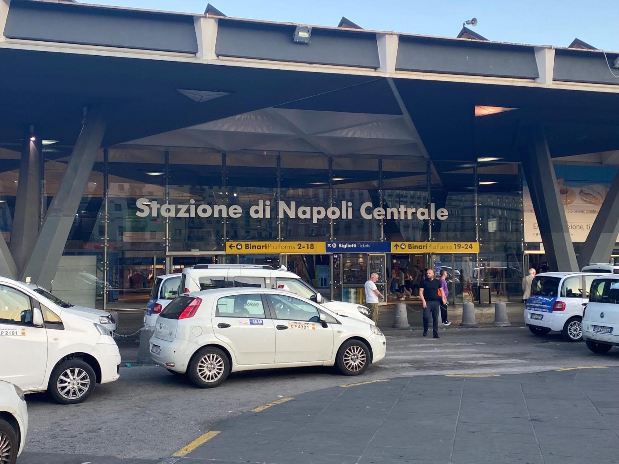 Guest house Napoli Central Suites Naples